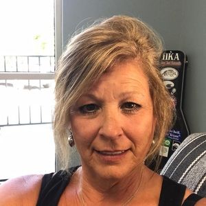 Meet your Posher, Connie